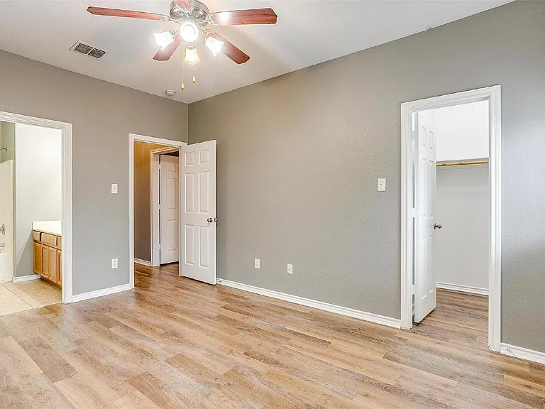 812 Walnut St — Photo 11