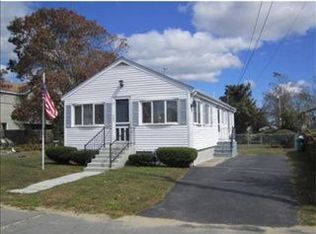58 Pleasant St, Wareham, MA 02571