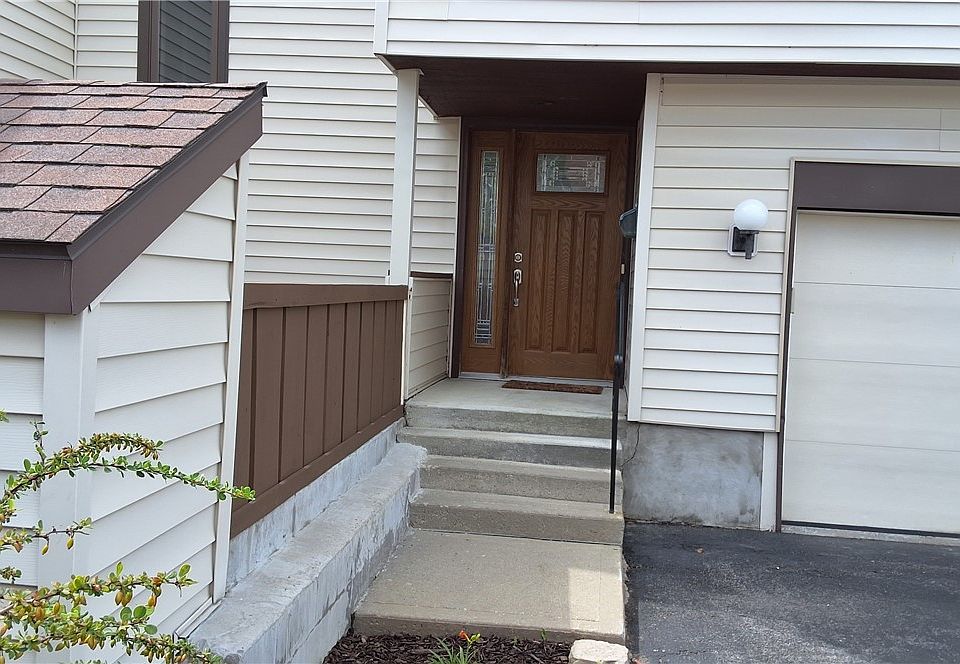 1st image of 901 Woburn Dr