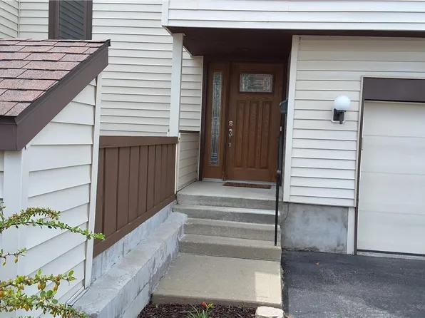 901 Woburn Dr, Camillus, NY 13031