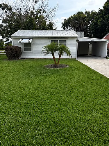 5301 SE Ebbtide Ave Photo 1