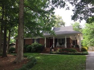 4100 Meadowridge Dr, Charlotte, NC 28226