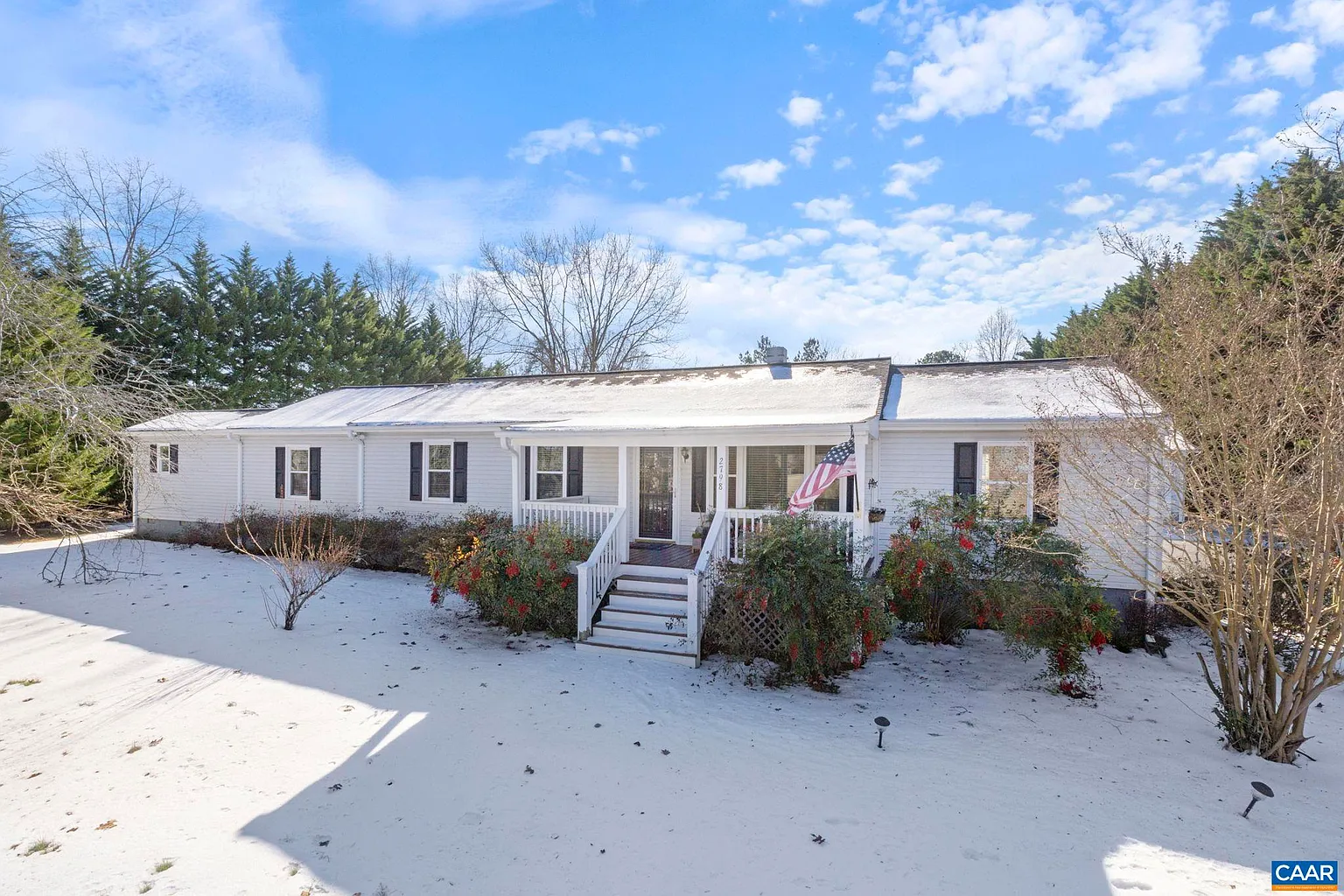 2798 W River Rd photo 1