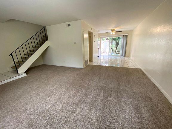 Livingroom, dining room, patio