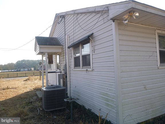 5th image of 607 Academy Ave