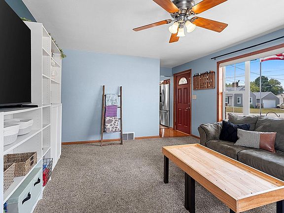 4th image of 729 Woodlawn DRIVE