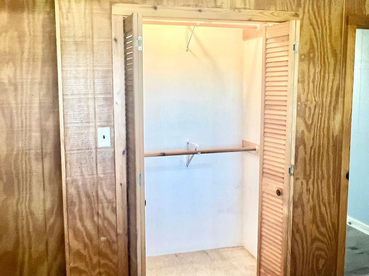 3 bed, 2.0 bath, 1732 sqft, $2,300 — Photo 4