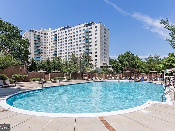 4th image of 10101 Grosvenor Pl APT 1017