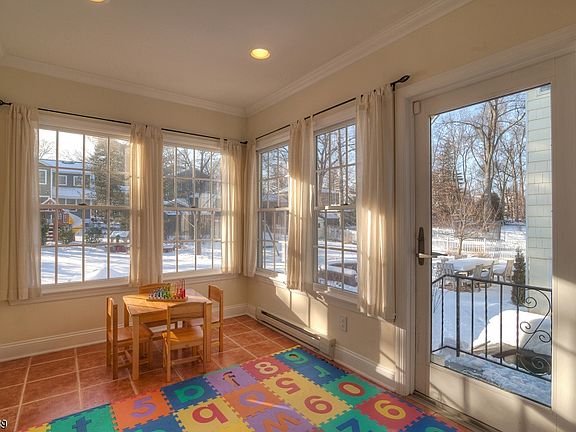 It is ugly in the same time 