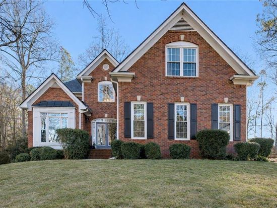 300 Farm Path Pl, Woodstock, GA 30188