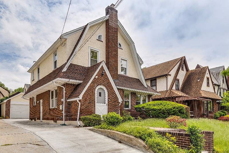 1st image of 315 Plainfield Ave