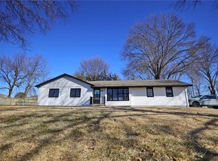 3707 N 155th St, Basehor, KS 66007