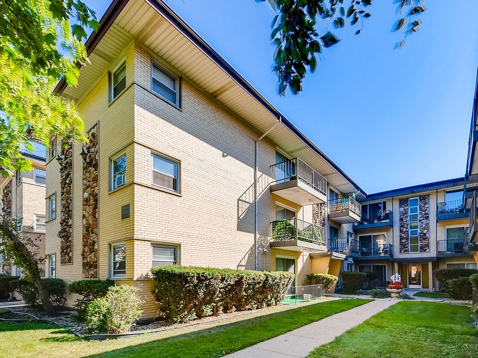 1st image of 4231 N Kedvale Ave APT 3C
