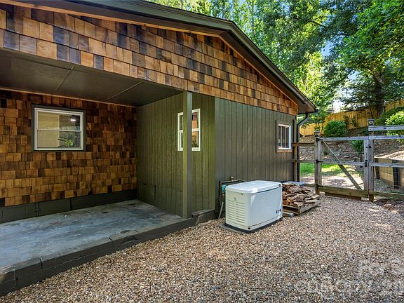 4th image of 2323 Greater Druid Hills Blvd