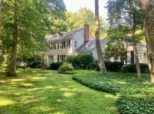 28 N Gate Rd, Mendham, NJ 07945