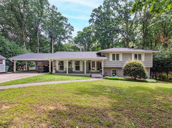 1209 Willowbrook Dr, Cary, NC 27511