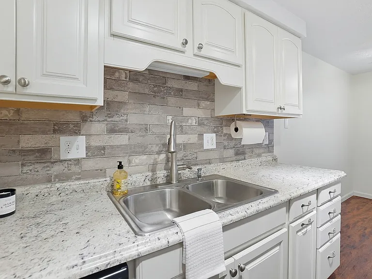 1644 Villa South Dr — Photo 12