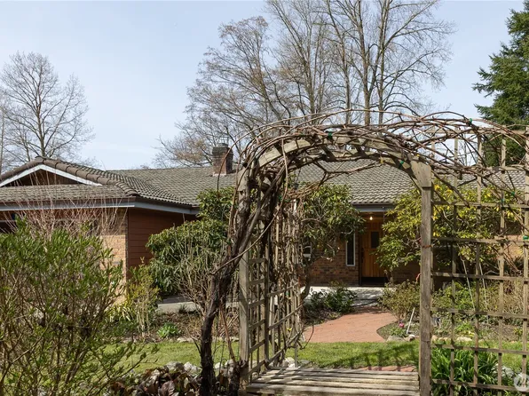 7134 Steelhead Lane, Burlington, WA 98233