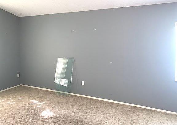 3rd image of 4728 Windwood Dr