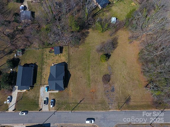 4th image of 400 S Cansler St