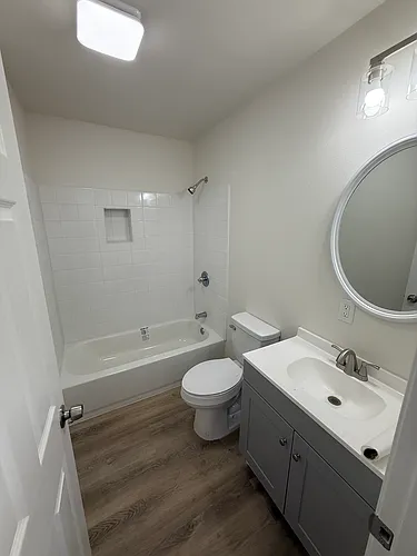 452 Clarke St #3 Photo 1