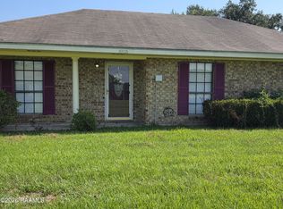 1025 Sugarland Dr, Breaux Bridge, LA 70517