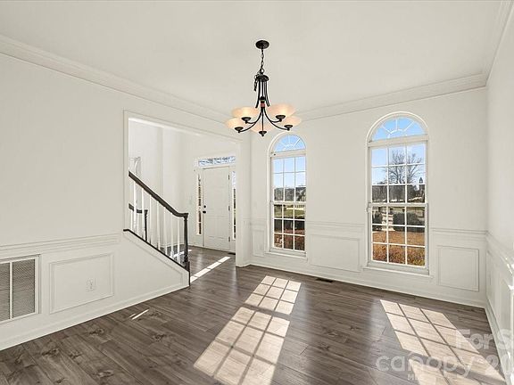 4th image of 7215 Conifer Cir
