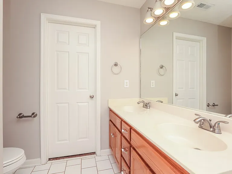 7004 Bridgewater Dr — Photo 13