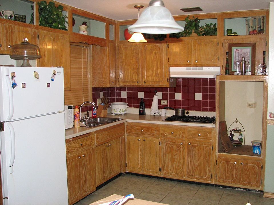 2nd image of 2830 Harvey Ave