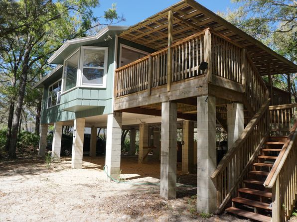 7992 N Flame Vine Way