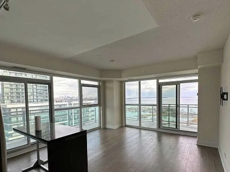 33 Shore Breeze Dr #1809 — Photo 4