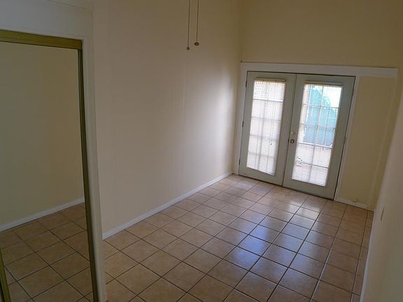 2nd image of 1227 26th St