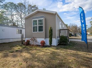 2 Panda Ln, Whiting, NJ 08759