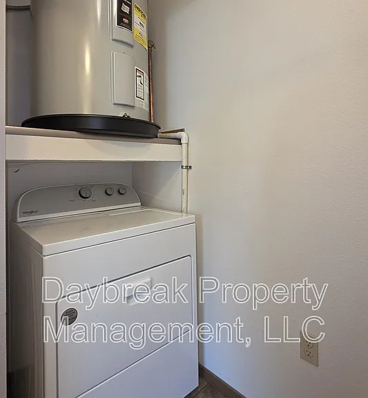 317 16th St S #4 — Photo 23