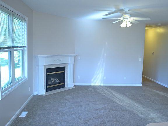 4th image of 3229 S Southern Oaks Dr