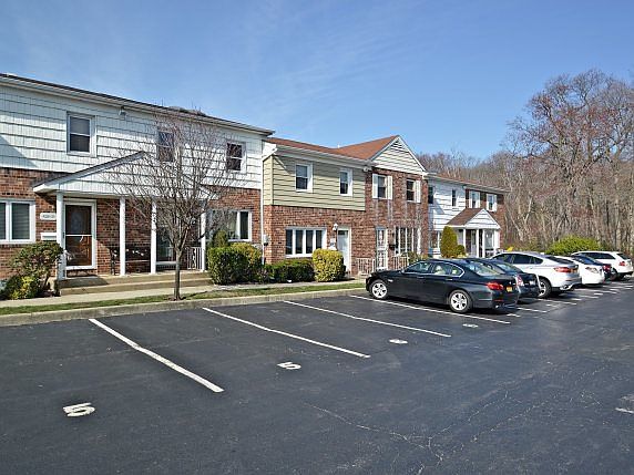 3rd image of 426-6 Corona Ave