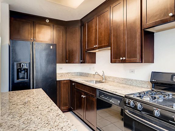 2nd image of 33 W Ontario St APT 29D