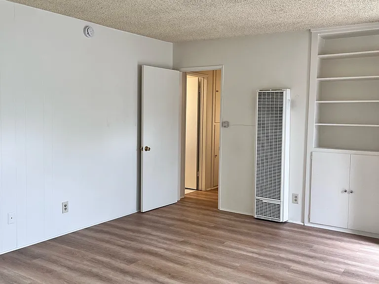 2835 Nina St #11 — Photo 4