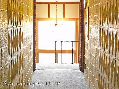 4th image of 717 University Ave SE APT 105