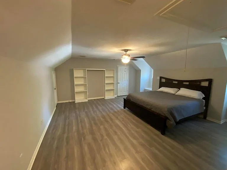 7 W Cottage Green St — Photo 17
