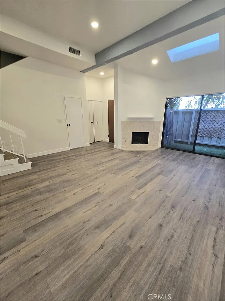 2 bed, 1411 sqft, $3,300 — Photo 2