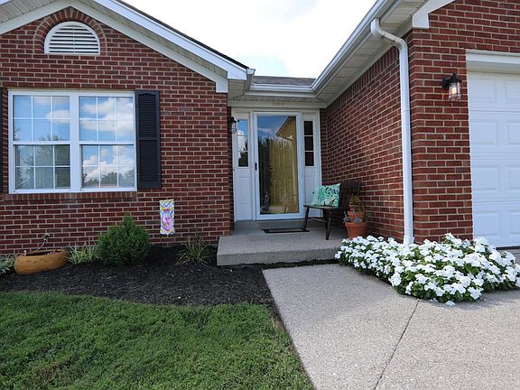5th image of 209 Bruce Ct