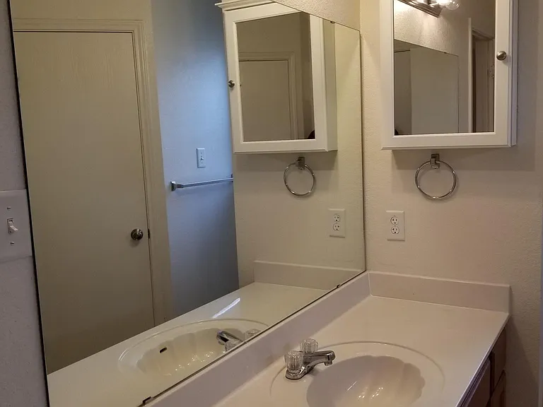 23 McFaddan Ln — Photo 8