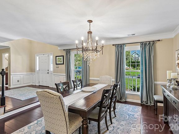 5th image of 3113 Wild Lark Ct