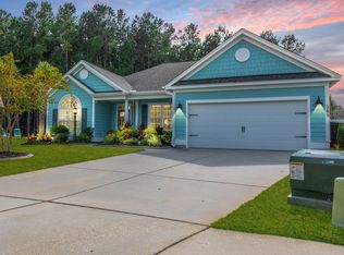385 Whispering Breeze Ln, Summerville, SC 29486