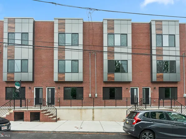 427 Lemonte St, Philadelphia, PA 19128