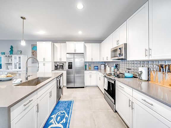 5th image of 3780 Lambert Avenue