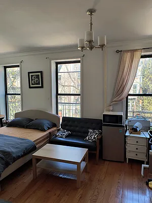 Rented by Dyer Estate Mgmt | media 1