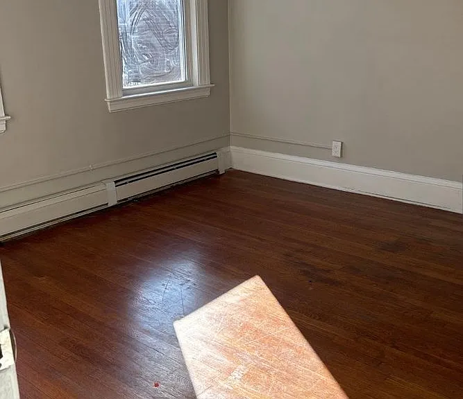16 Evergreen Ave — Photo 1