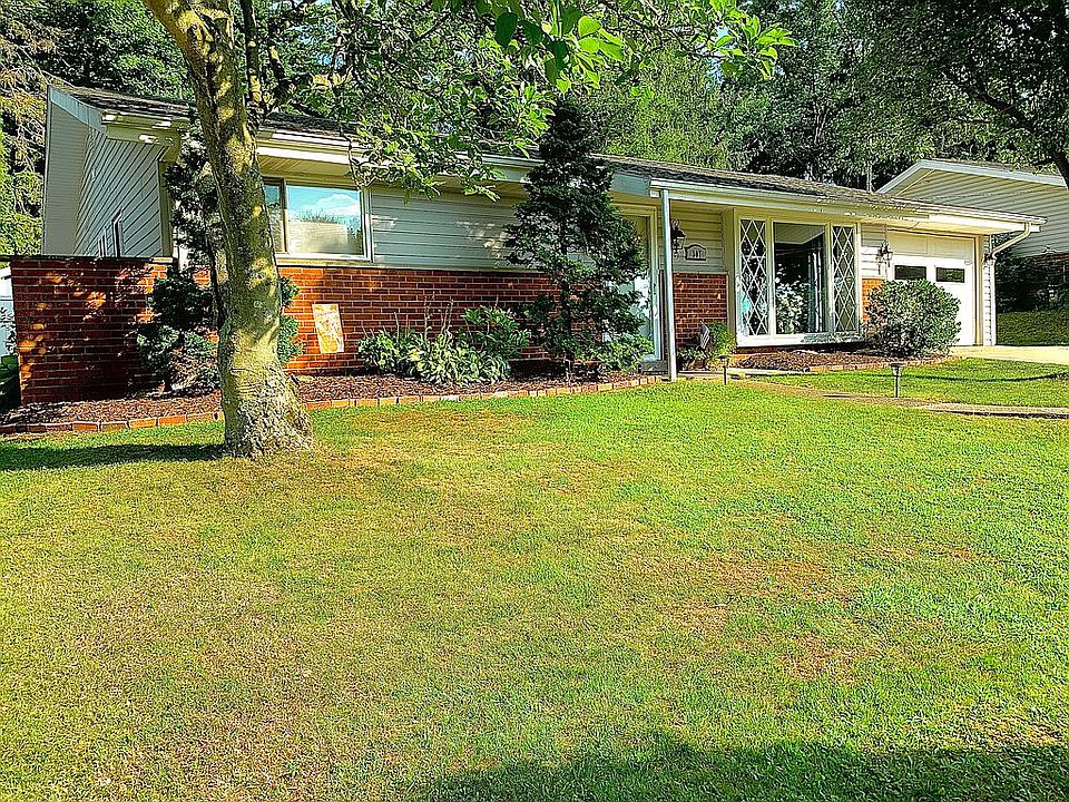 1st image of 307 Hankey Farms Dr